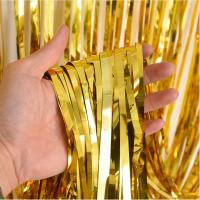 IŞILTILI PÜSKÜLLÜ PARTİ ARKA FON - KAPI DUVAR PERDESİ GOLD